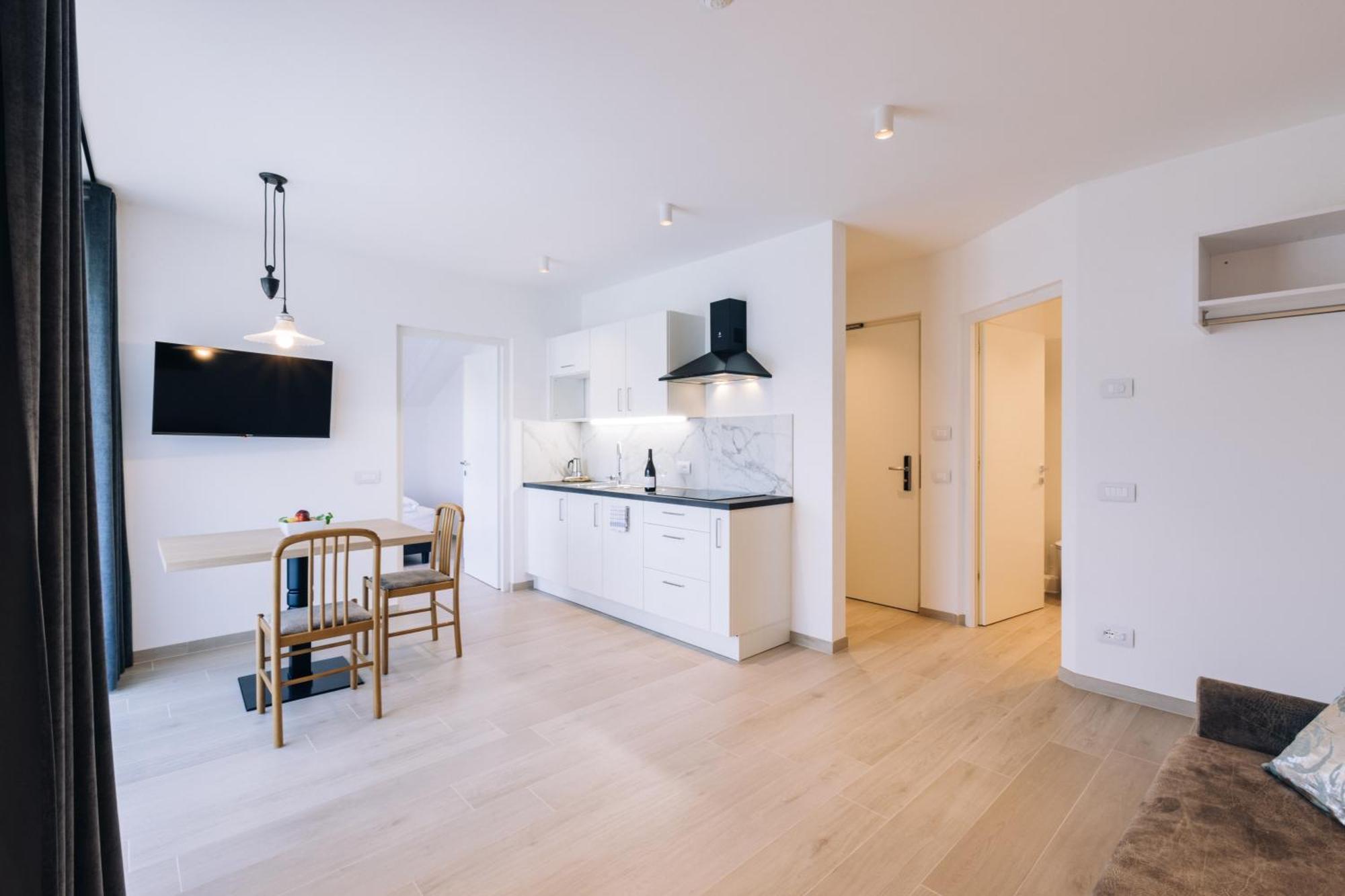 Martinelli Apartment *